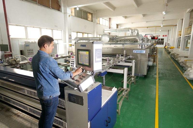 Shanghai GuangShun Machinery Co., Ltd linea di produzione del fabbricante